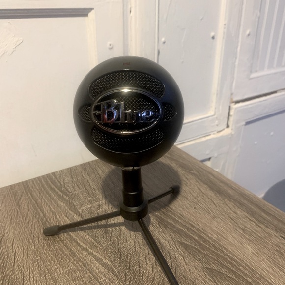 Blue Snowball Ice Podcast Microphone - Picture 2 of 4